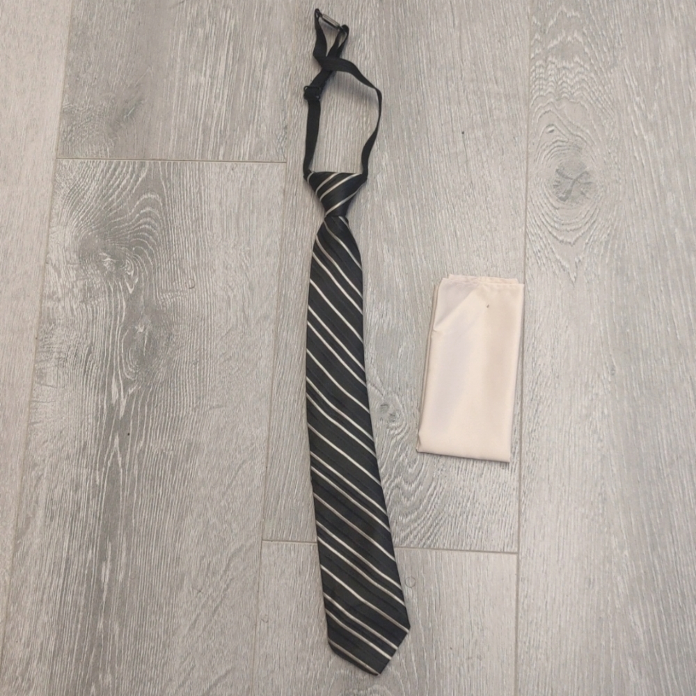 Kids Tie with Hankie